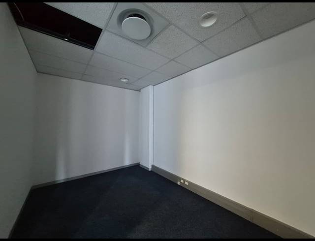 241M² OFFICE TO LET IN DUNKELD